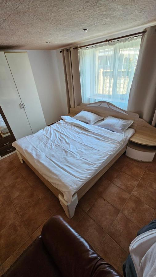 Airport Host Apartment Клуж-Напока Екстериор снимка
